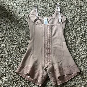 Faja en buenas condiciones ni una puesta talla M